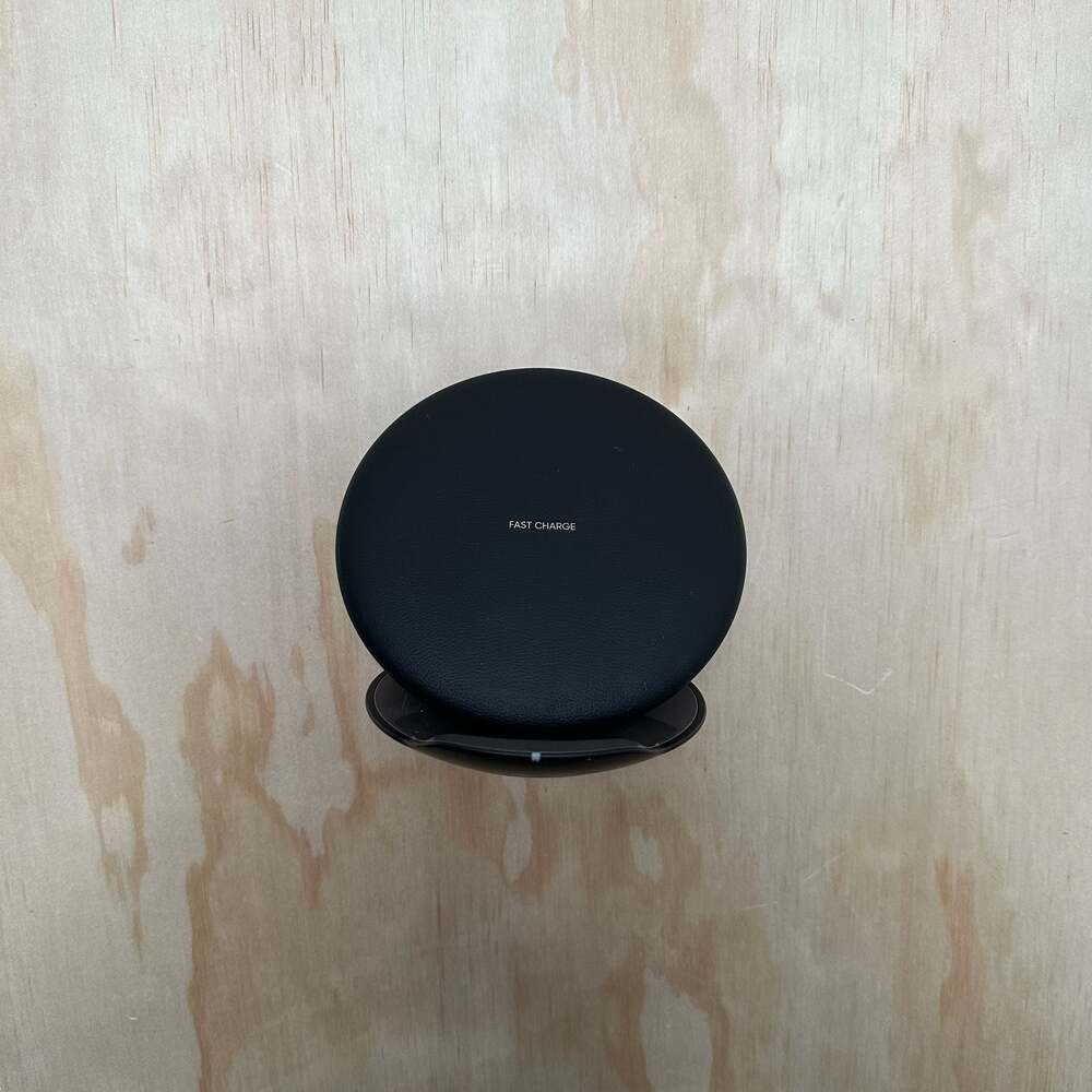 Samsung Fast Charge Convertible Wireless Charging Pad Stand EP-PG950 Black